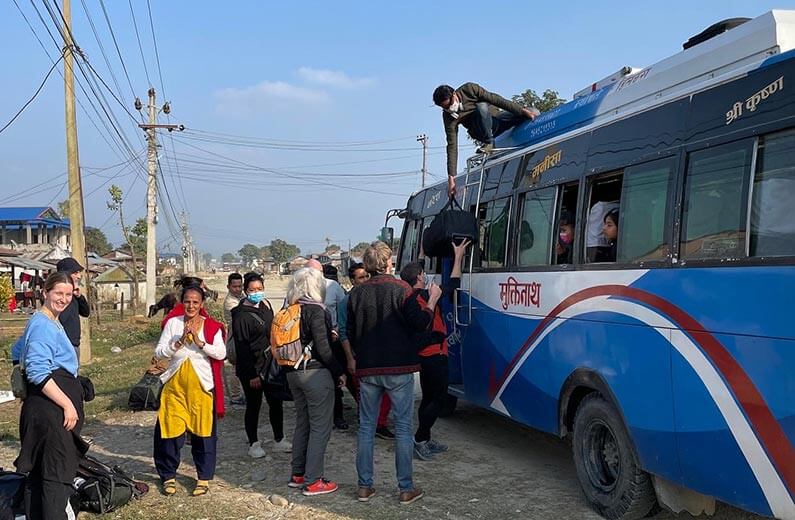Ankomst med Madi-bussen_Jysk landsbyudvikling i Nepal